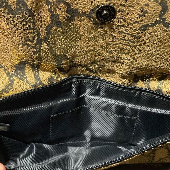 Kenneth Cole Reaction Snakeskin Gold Foiling Clutch Wristlet Purse - Picture 8 of 9